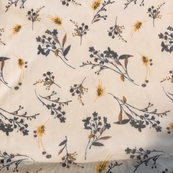 Blouse - Picture 2 of 3